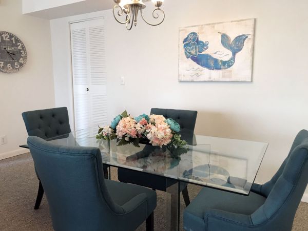 Lovely 2 Bedroom Condo in Siesta Key Short Walk to Beach