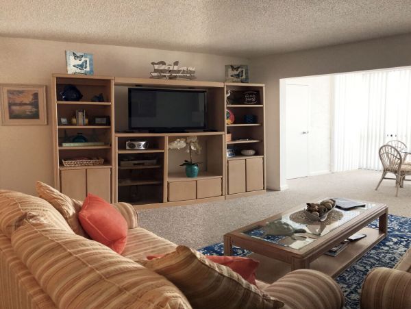 Lovely 2 Bedroom Condo in Siesta Key Short Walk to Beach