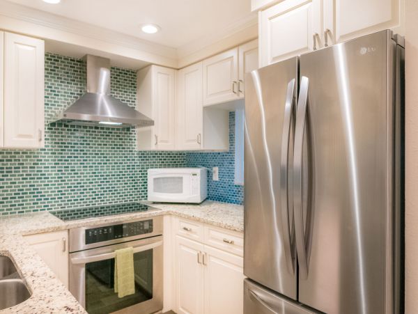 Remodeled Walk to Beach Siesta Vacation Condo