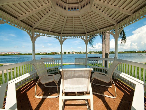 Upgraded Siesta Key Vacation Condo with Gulf Views Sleeps 6