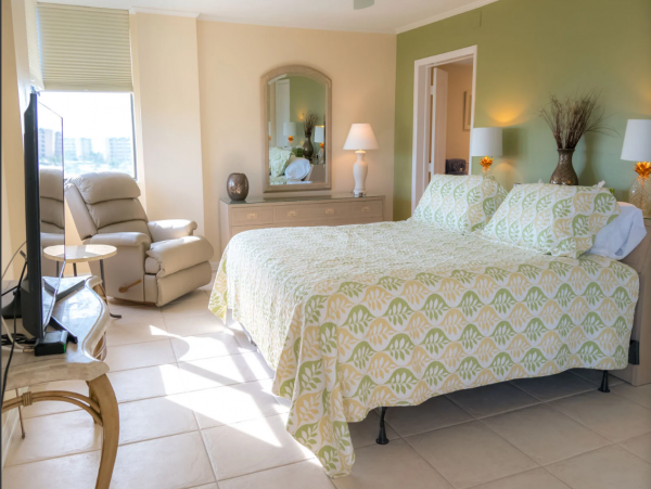 Upgraded Siesta Key Vacation Condo with Gulf Views Sleeps 6