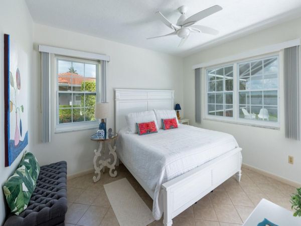 Three Bedroom Marco Island Home Private Pool Sleeps 8 Guests