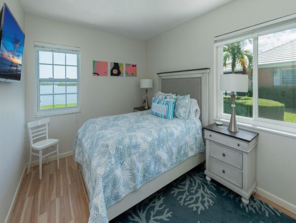 Three Bedroom Marco Island Home Private Pool Sleeps 8 Guests