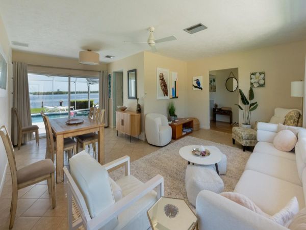 Three Bedroom Marco Island Home Private Pool Sleeps 8 Guests
