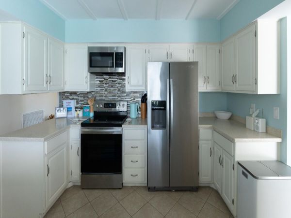 Three Bedroom Marco Island Home Private Pool Sleeps 8 Guests