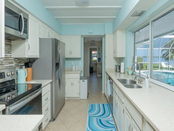 Three Bedroom Marco Island Home Private Pool Sleeps 8 Guests