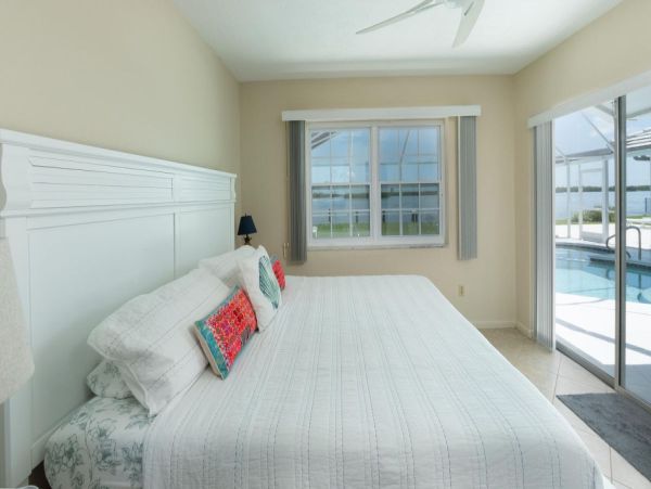 Three Bedroom Marco Island Home Private Pool Sleeps 8 Guests