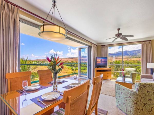 Lovely 2 Bedroom Condo with Ocean Views