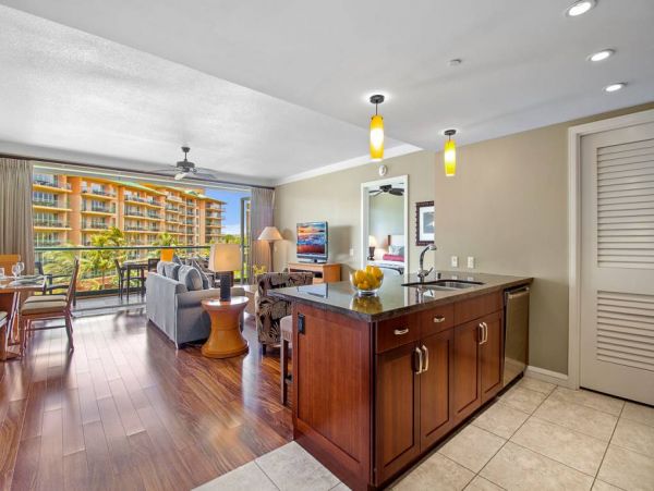 Maui Oceanfront Vacation Rental - Two Bedroom Kaanapali Beach Luxury Resort Condo