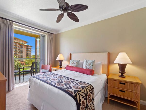 Maui Oceanfront Vacation Rental - Two Bedroom Kaanapali Beach Luxury Resort Condo