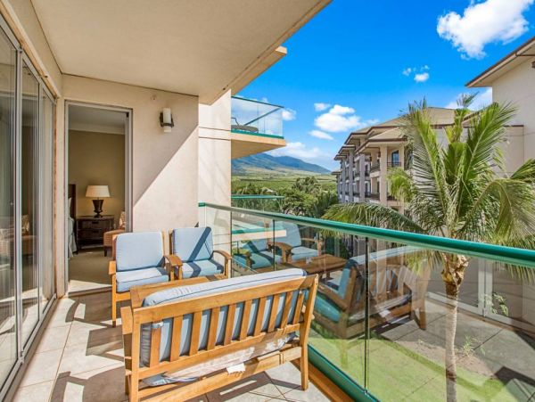 A Large Lanai and Beautiful Interior Maui