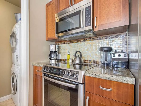 A Large Lanai and Beautiful Interior Maui