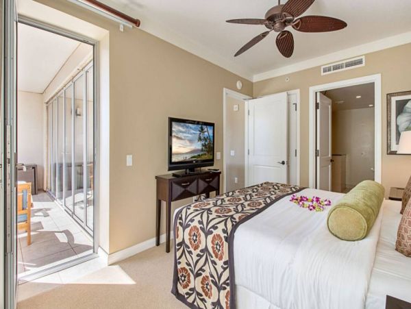 A Large Lanai and Beautiful Interior Maui