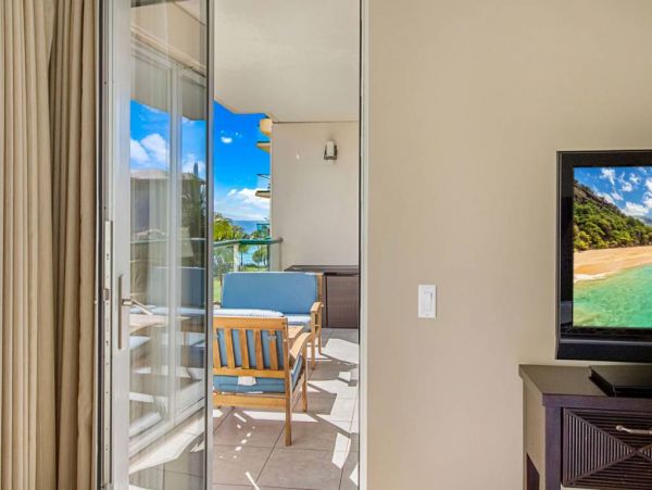 A Large Lanai and Beautiful Interior Maui
