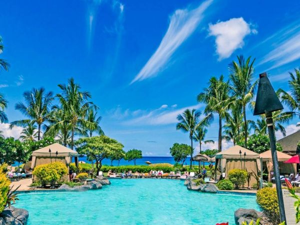 A Large Lanai and Beautiful Interior Maui