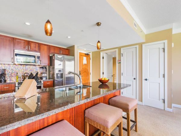 2 Bedroom Partial Ocean View