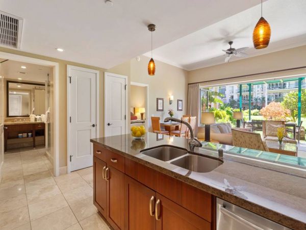 Ground Floor Spacious 2 Bed 2 Bath Condo