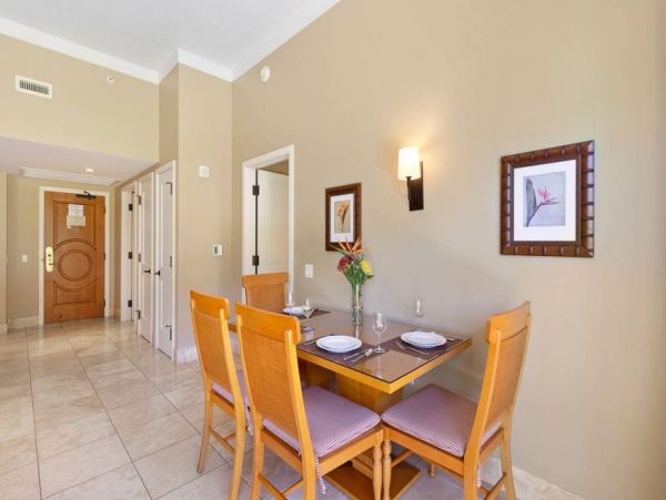 Ground Floor Spacious 2 Bed 2 Bath Condo