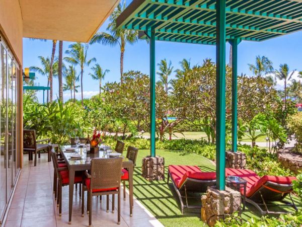 Maui Oceanfront Vacation Rental Luxury Resort Suite with Ocean Views