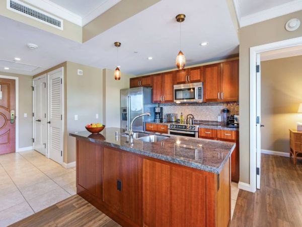 Luxury Kaanapali Vacation Penthouse with Ocean Views