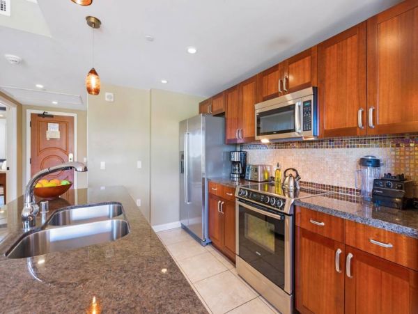 Luxury Kaanapali Vacation Penthouse with Ocean Views
