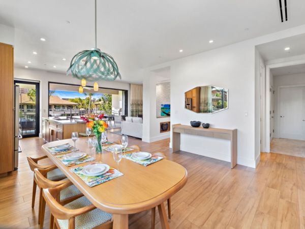 Luxurious 6 Bedroom Vacation Condo Sleeps 16 Guests