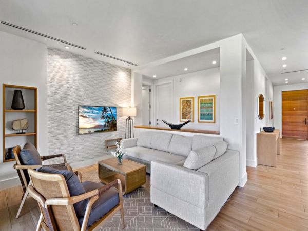 Luxurious 6 Bedroom Vacation Condo Sleeps 16 Guests