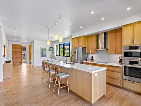 Pre Maui Luxury Vacation Villa Over 4,000 Sq Ft.