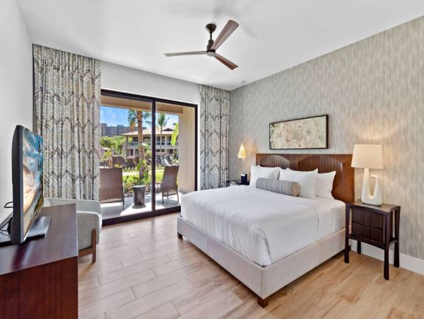Amazing 6 Bedroom Lahaina Luxury Villa/Condo