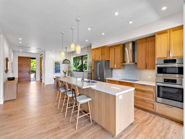 Amazing 6 Bedroom Lahaina Luxury Villa/Condo