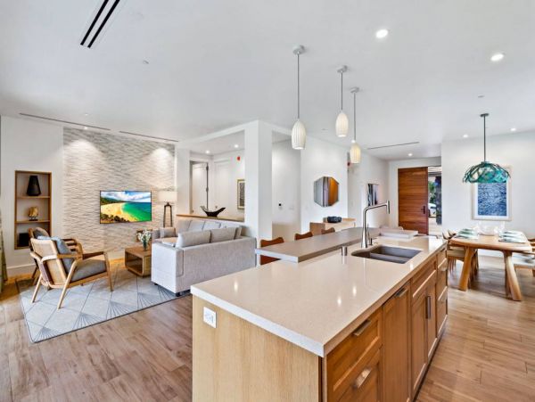 Luxury Maui Six Bedroom Splendor