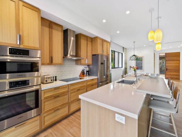Exclusive 6 Bedroom Tandem Sleeps 16 Guests in Kaanapali