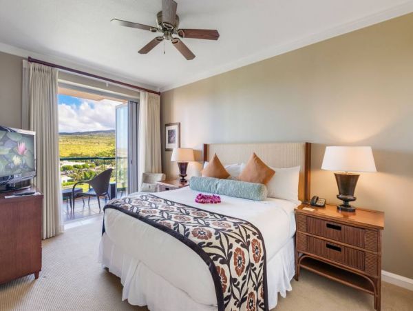 Luxury Partial Ocean View Corner Suite Sleeps 10 Guests