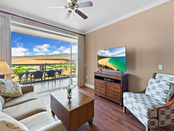 Luxury Partial Ocean View Corner Suite Sleeps 10 Guests