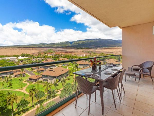 Luxury Partial Ocean View Corner Suite Sleeps 10 Guests