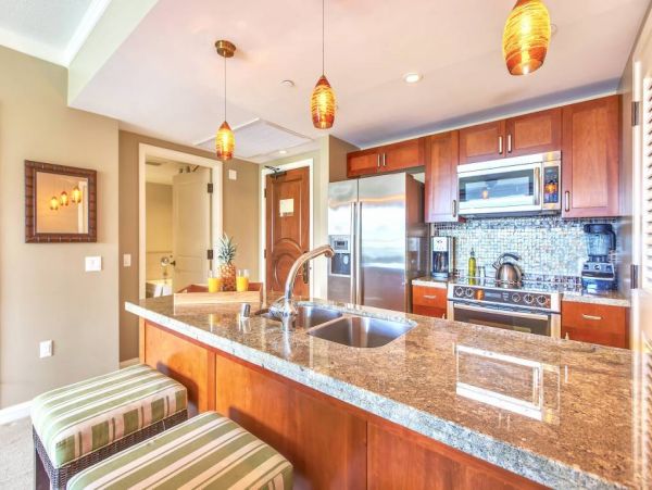 West Side Deluxe/   Partial Ocean with Epic Mountain Views