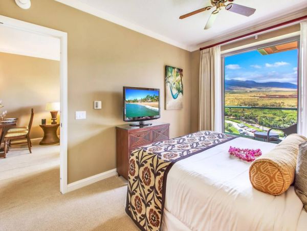 West Side Deluxe/   Partial Ocean with Epic Mountain Views