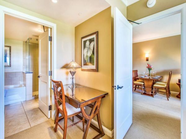 West Side Deluxe/   Partial Ocean with Epic Mountain Views
