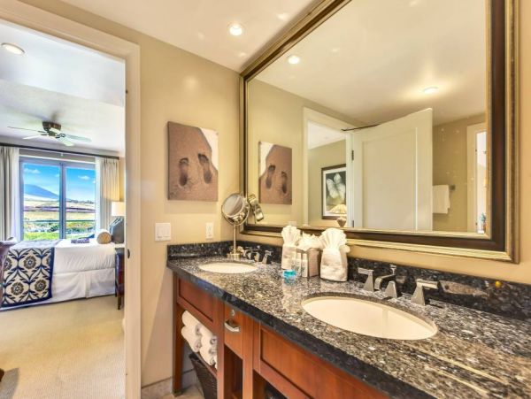 West Side Deluxe/   Partial Ocean with Epic Mountain Views
