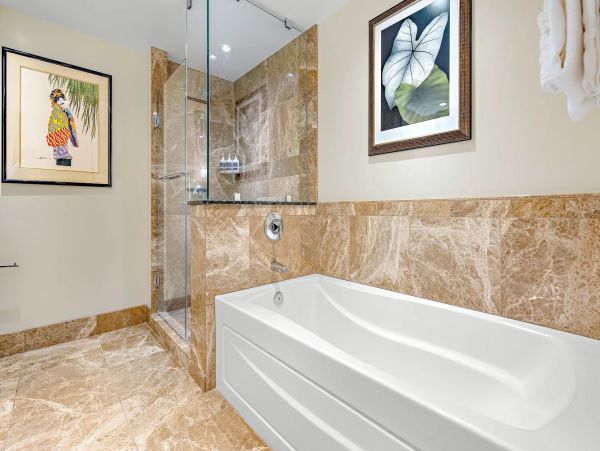 Luxury 6 Bedroom Vacation Rental Sleeps 16 Guests