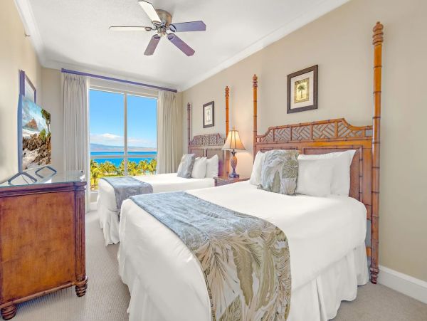 Luxury 6 Bedroom Vacation Rental Sleeps 16 Guests