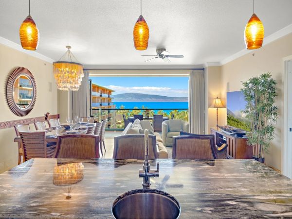 Luxury 6 Bedroom Vacation Rental Sleeps 16 Guests