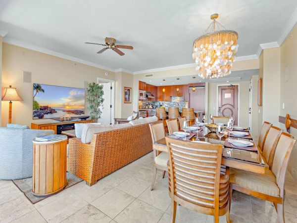 Luxury 6 Bedroom Vacation Rental Sleeps 16 Guests