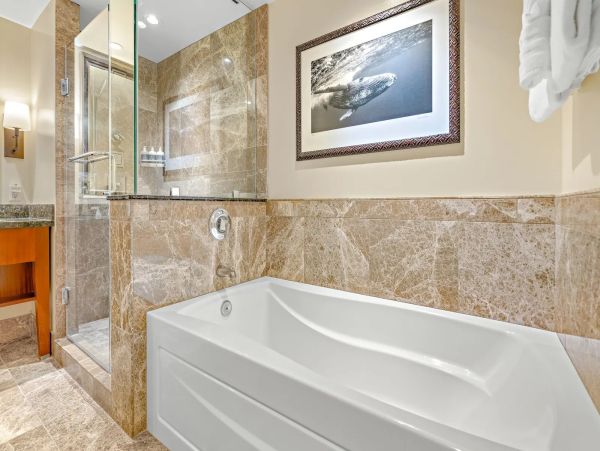 Luxury 6 Bedroom Vacation Rental Sleeps 16 Guests
