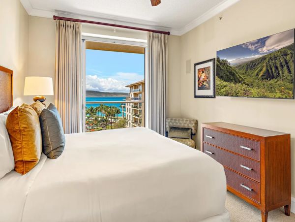 Luxury 6 Bedroom Vacation Rental Sleeps 16 Guests