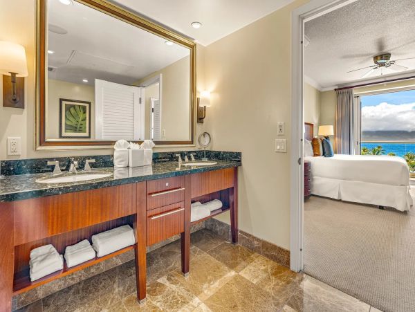 Luxury 6 Bedroom Vacation Rental Sleeps 16 Guests
