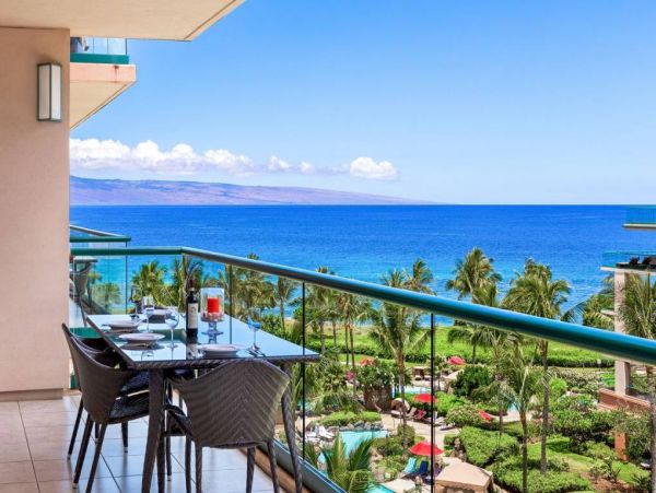 Luxury Oceanview Suites in Maui - Perfect for Families & Groups