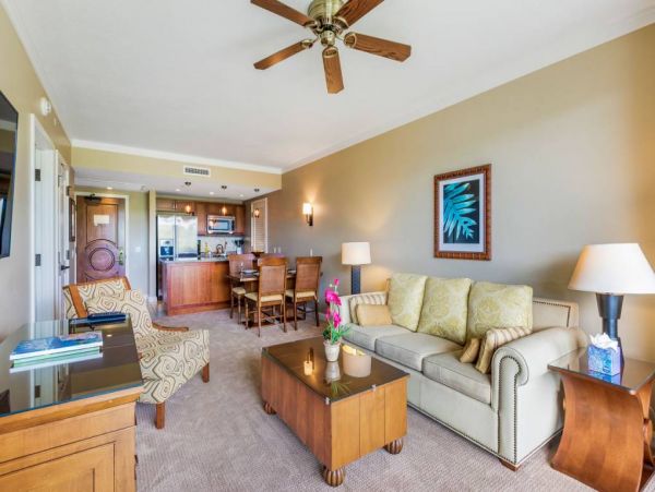 Luxury Oceanview Suites in Maui - Perfect for Families & Groups