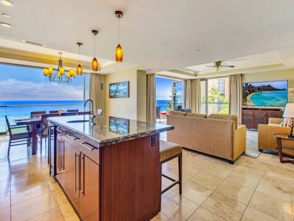 Gorgeous 6 Bedroom Condo with Amazing Views