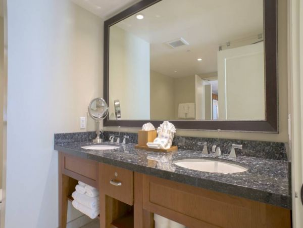 Maui Luxury Vacation Rental - 3-Bedroom Kaanapali Resort Tandem Suite